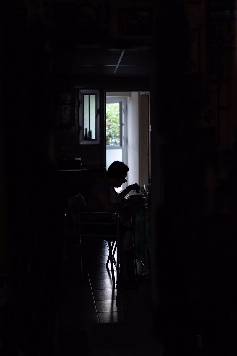 iShootHumans's tweet photo. Old lady having dinner alone.
- Cyprus, Larnaca 2019
#streetphotography #streetphotographer #londonphotographer #streetphoto https://t.co/v4oYnaLVuA