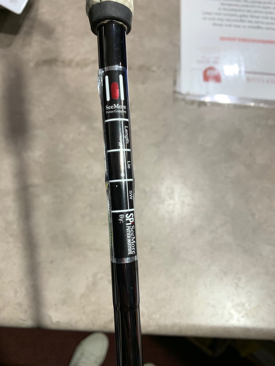 LesterBarnesy's tweet photo. Meet the new love of my life!! She’s beautiful. Not missed a putt with her yet. @SeeMorePutters #putters #seemoreputter #golf #mince https://t.co/VYGpljYmHc