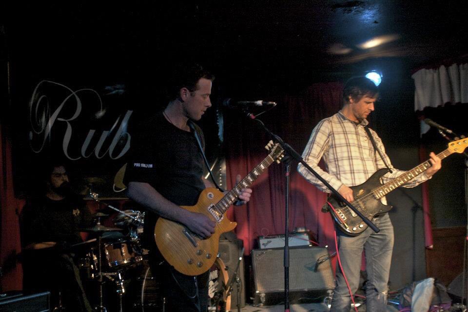 JohnOxley777's tweet photo. Discover this brilliant ( New Song & Video ) “miss you babe”
By the magnificent #poorxcuse @poorxcuse )
Funky Rockin Blues Band!
From the fantastic new album “Cut Fingers Blues”
Poorxcuse "miss you babe" https://t.co/Iz6ZKvJYzp via @YouTube https://t.co/TKtGYfV4Lj