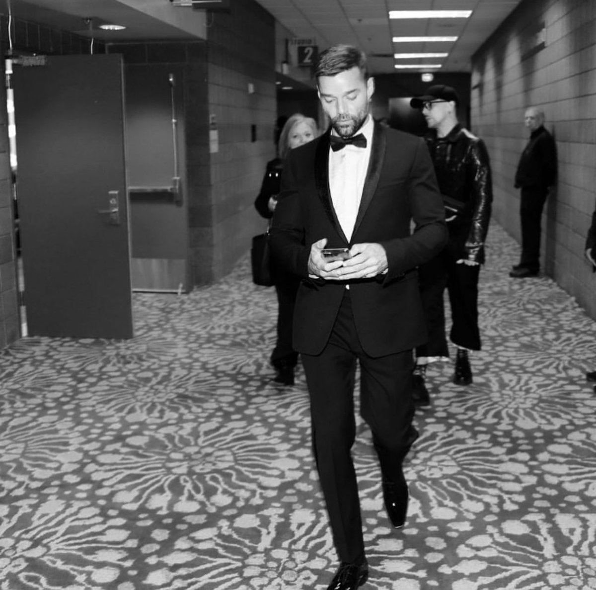 ricky_martin's tweet photo. La familia estaba lejos. .
📸: danielavesco https://t.co/aIqXQVmkby