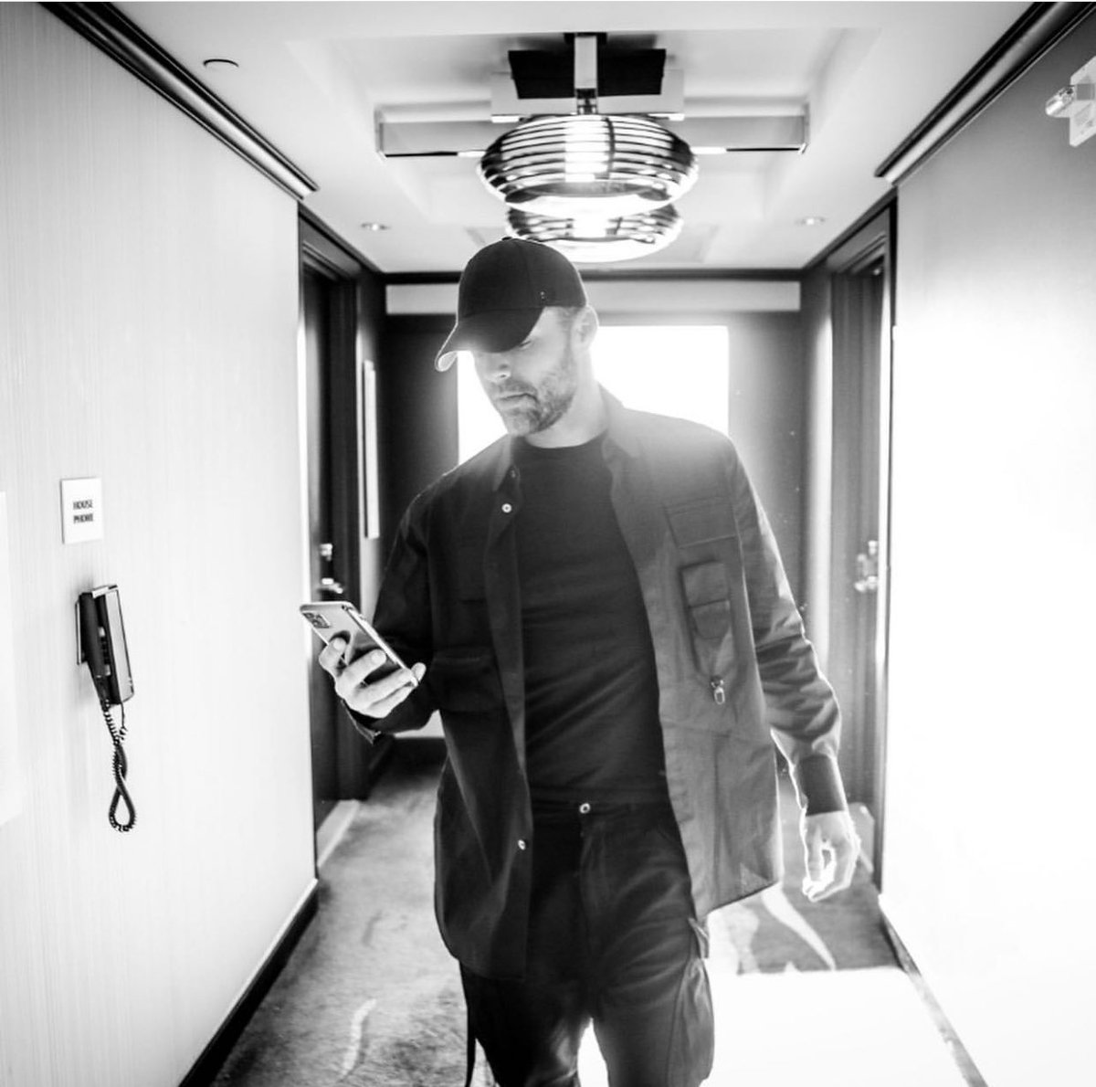 ricky_martin's tweet photo. La familia estaba lejos. .
📸: danielavesco https://t.co/aIqXQVmkby