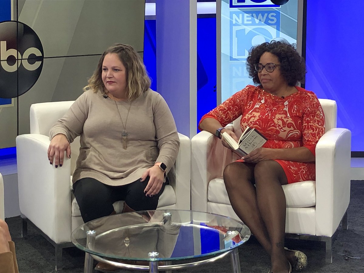 ChristinaOn10's tweet photo. This is what strength looks like. @mcadoola and @erinmusto turned their grief into action after each lost a child to a brain tumor. Now they’re touting @MitchAlbom ‘s inspiring new book ahead of his local book tour visit Wednesday to help others.https://t.co/oHLXI0eMu4 https://t.co/IM8OnIeYM4