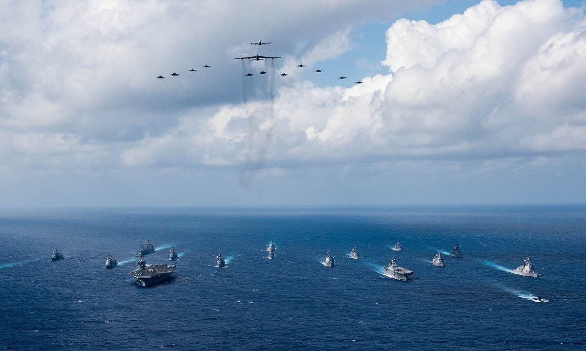 𝐓𝐡𝐞 𝐂𝐨𝐥𝐨𝐫𝐬 𝐨𝐟 𝐭𝐡𝐞 𝐒𝐞𝐚The US Navy has been one of the critical pillars upholding American influence around the world.It's been so dominant, in fact, that America has basically controlled the global commons for 60 years.All of that is changing.Thread.