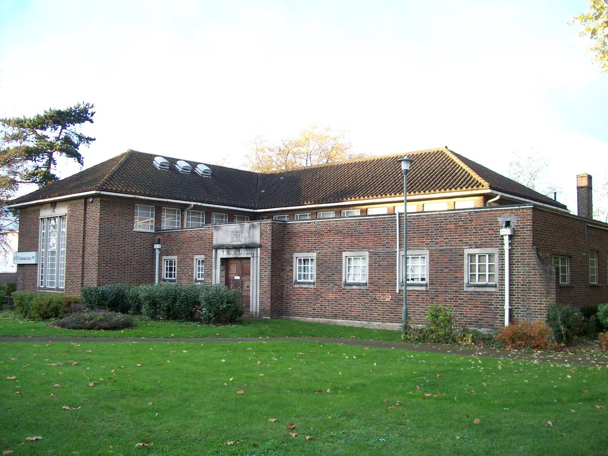 SAVEBeckLibrary's tweet photo. Beckenham Library, built in 1939, is going to be demolished, if shortsighted @LBofBromley have their way. We thought the zeal for the destruction of much loved buildings in local communities disappeared in the 70s. Deja-vu. #savebeckenhamlibrary #beckenham https://t.co/scBq68ENu6