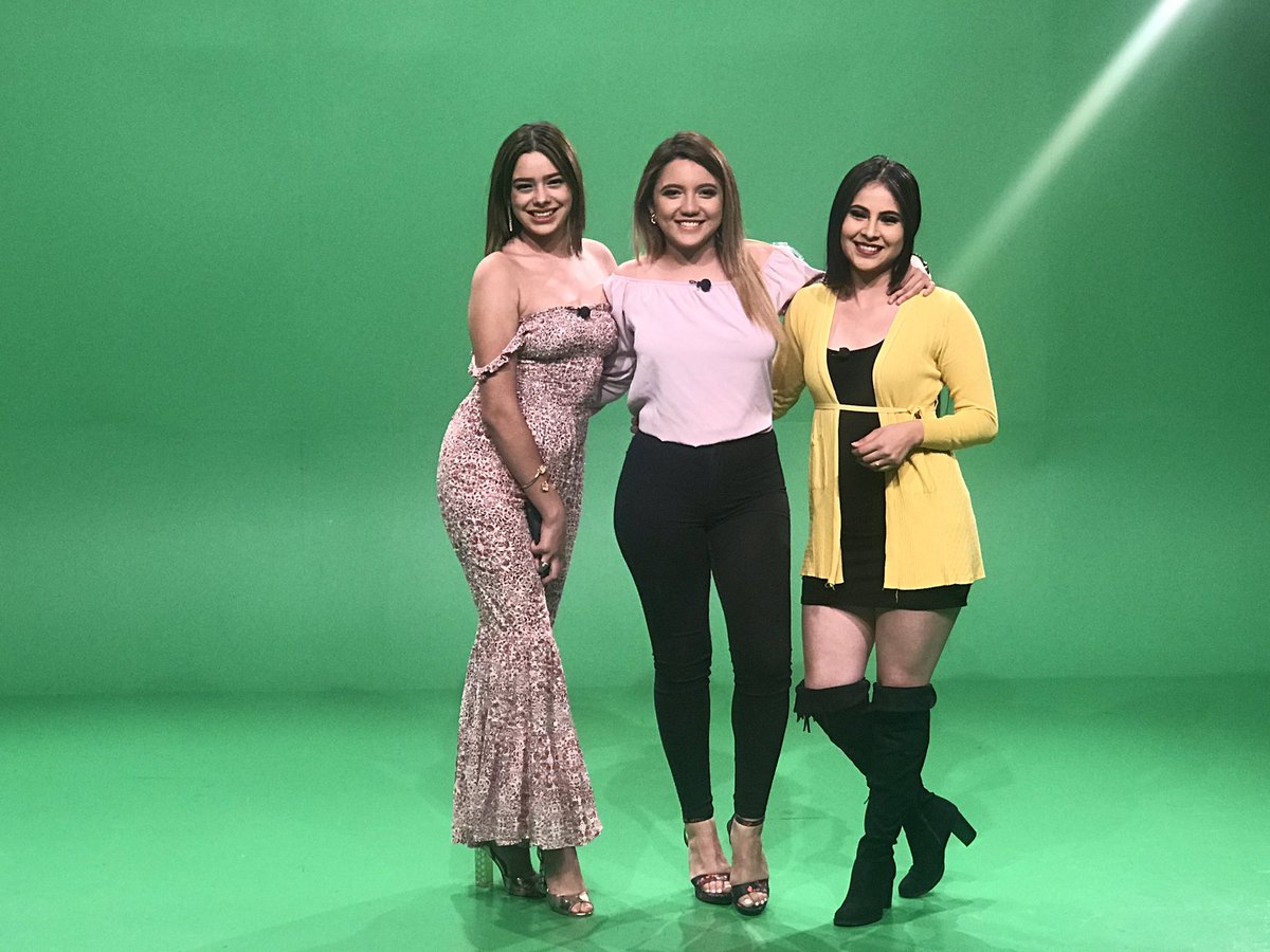 HCHTelevDigital's tweet photo. Al aire su programa #SoloLlamadas míralo en vivo a través de https://t.co/ULszeqSt1R https://t.co/MiFkYGHZj5