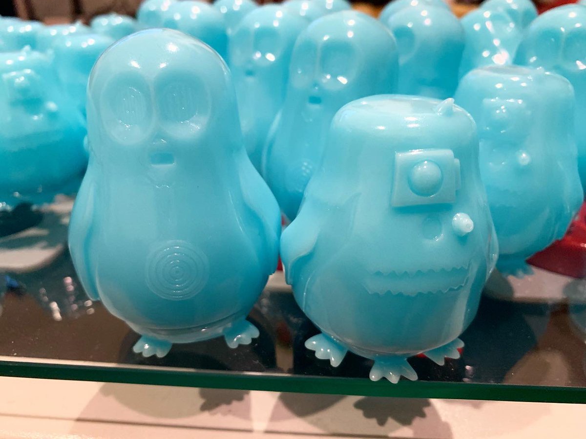 NathanHamill's tweet photo. Coming to @designercon this weekend! Drorgs: Force Ghost Ed. (Glow in the Dark) Sofubi Set Nathan Hamill X Science Patrol $40 a set
3” and 2.75.” @flatbonnie booth #2302 #drorg #drorgs #sofubi #vinyltoy #vinyltoys #nathanscreatures https://t.co/sAEucxs0vX