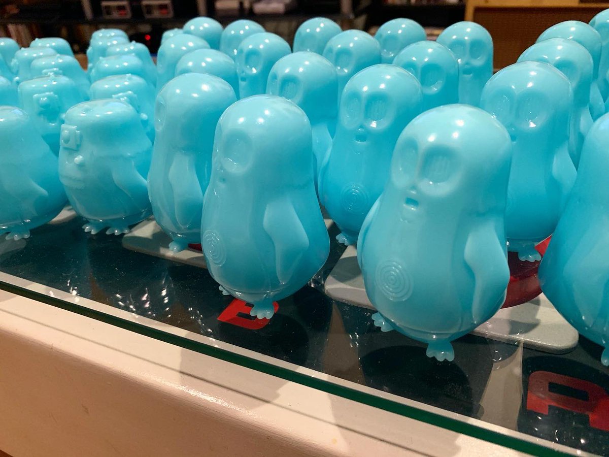 NathanHamill's tweet photo. Coming to @designercon this weekend! Drorgs: Force Ghost Ed. (Glow in the Dark) Sofubi Set Nathan Hamill X Science Patrol $40 a set
3” and 2.75.” @flatbonnie booth #2302 #drorg #drorgs #sofubi #vinyltoy #vinyltoys #nathanscreatures https://t.co/sAEucxs0vX