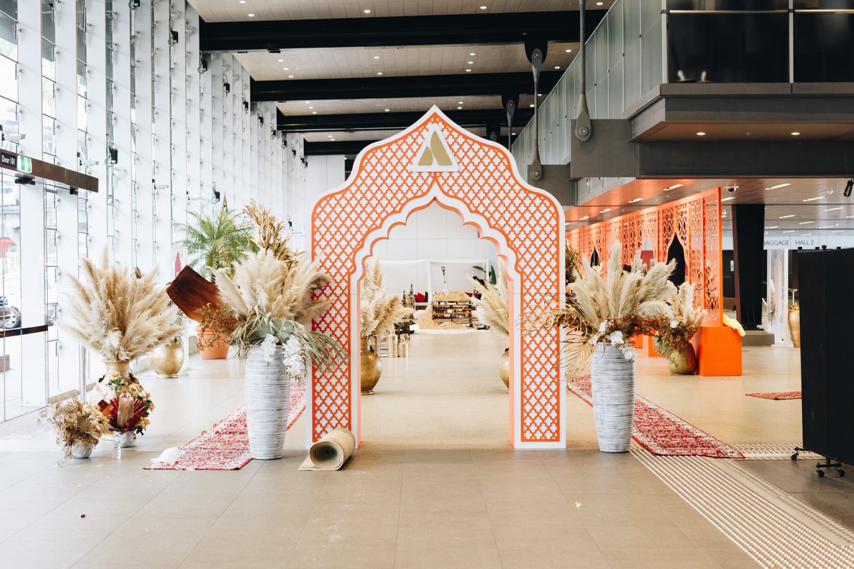 sensegroup_au's tweet photo. The use of colour and texture is a powerful way to communicate mood. ● Do you want your space to feel warm or cool, energetic or calm? ● 

Snapped by Teel Studios during bump in last week. 
#events #sydney #sensegroup #sydneybusiness #eventinspo https://t.co/vJL2EweFom