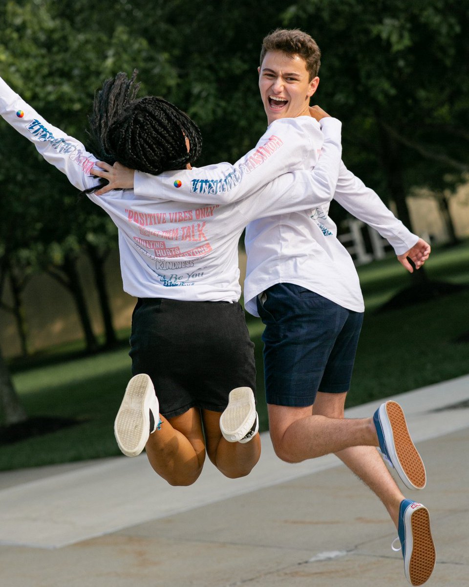 Help spread good vibes at your school by posting positive affirmations made to get everybody smiling! #cancelbullying #hollistercollective #spreadgoodvibes