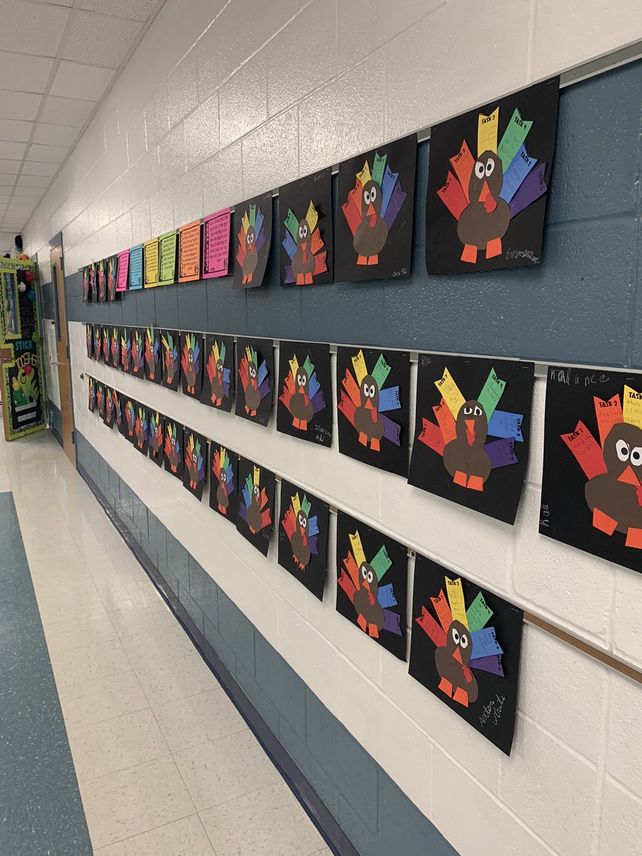 mrsmillerDES's tweet photo. We had so much fun today working on our long division problem solving with a fun and festive Thanksgiving activity in 4th grade @FairOaksRanchES. #divisionsuperstars #welovemath #WeAreBoerneISD #WeAreFORES https://t.co/o0jLjg9xpf