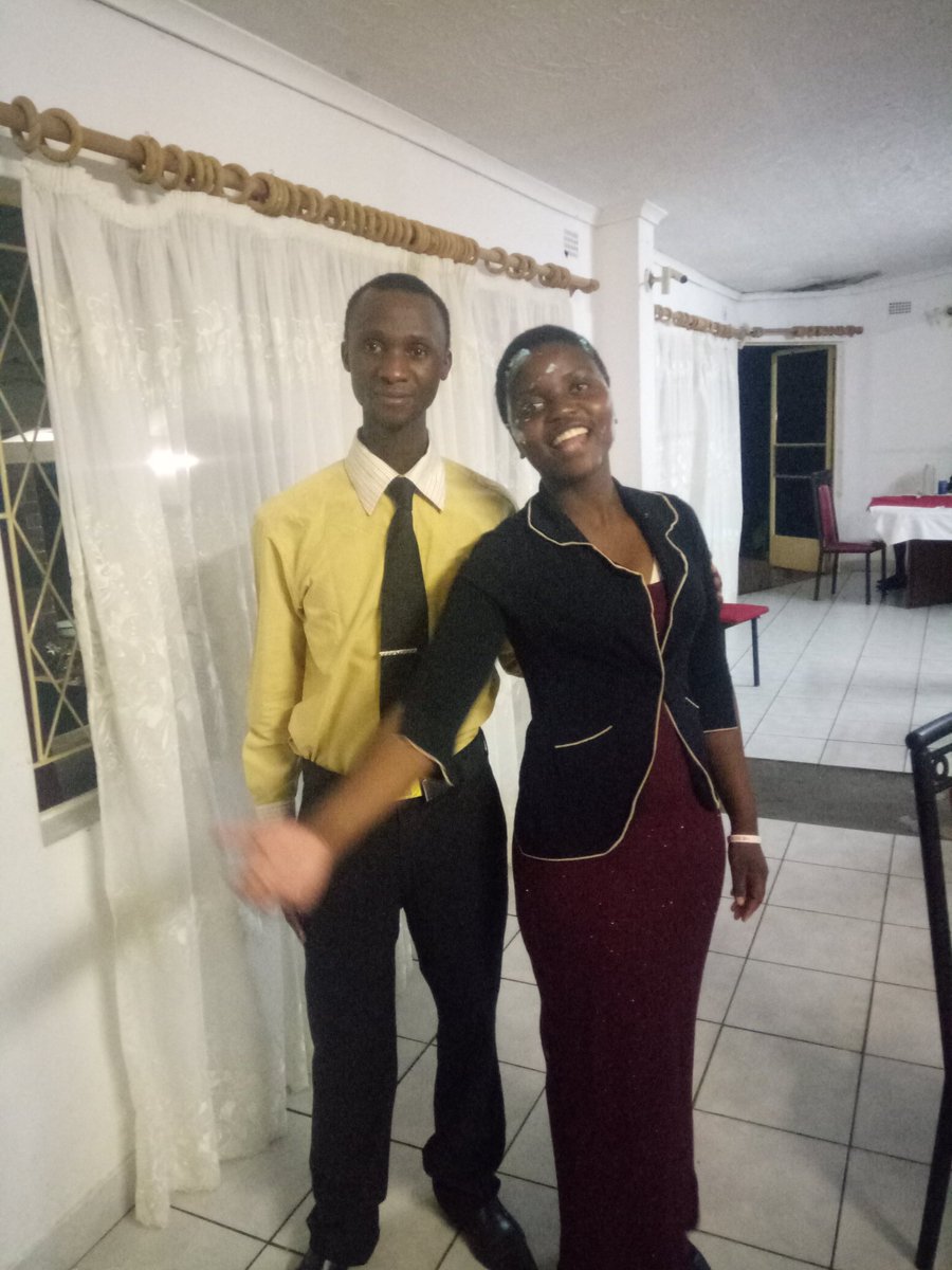 Kefraim's tweet photo. with the Masvingo Junior Town Clerk . #iMingle #Siyazw #WeMingleBootCamp2019 #togetherWELEAD
youth leaders 
@weleadteam @simukaupenye @YoungCitizens2 @YetTrust @NAYOZimbabwe @nangozim @VSOZimbabwe @YouthConnektZim @zimyouthcouncil @Angfoundation @eddiemunyoro https://t.co/j8LWCnE51t