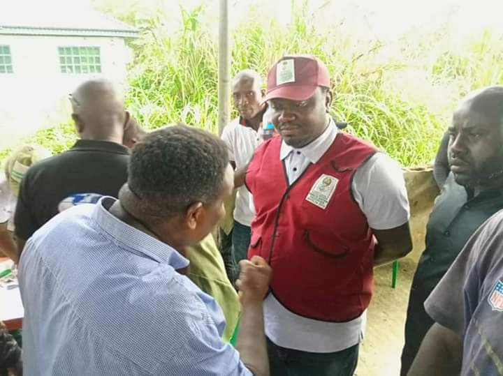 WayBriggs's tweet photo. NYCN president Amb. Sukubo Saraigbe Sukubo commends INEC for the success of the Bayelsa gubernatorial election. He made this statement as one of the local observers who were on ground to monitor the elections
@APCNigeria @SundayDareSD
@mbuhari @IdayeBriggs
https://t.co/6apW2u8jww https://t.co/JPsYCJURl6