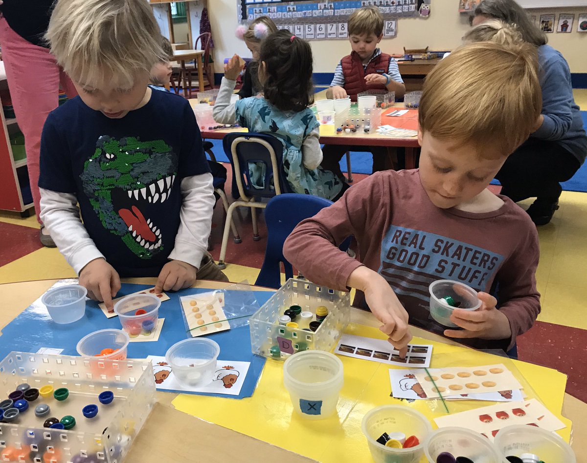MsAprilsPreK's tweet photo. “Shopping” for specific amounts of different foods after reading the book, Feast For 10. How many chickens do you need? How many carrots? Can you match the quantity to a numeral? Can you arrange the groups from least to most? #trinitylearns #MATHMONDAY #deepenlearning https://t.co/0K6QsZ6WHU