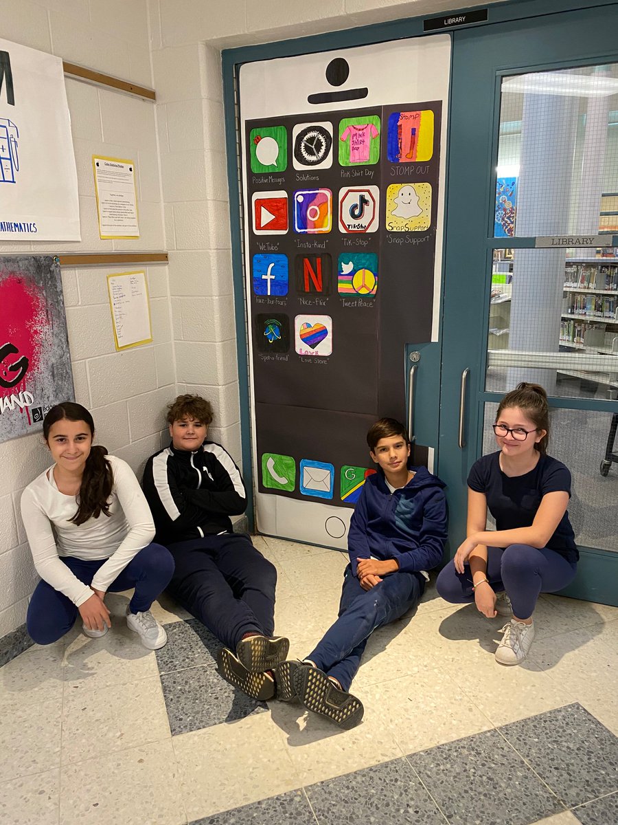 MsAlbanese13's tweet photo. At SCE @sce_ycdsb we know it’s cool to be kind! To kick off Bullying Awareness &amp; Prevention week today, we took a pledge to end Cyber Bullying! @stephromanello https://t.co/6QyNxDRJmC