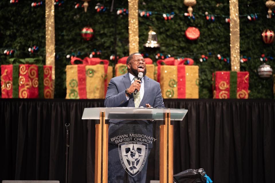 1DavidAnderson's tweet photo. I had a blessed time preaching at home yesterday!! I am extremely thankful to my pastor, Pastor Bartholomew Orr for the opportunity! #umbrella #expectrain https://t.co/rfvhWbl1ct