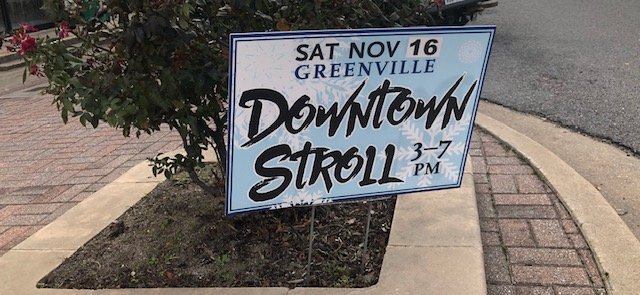 LeeStreetLiving's tweet photo. Lee Street Living enjoyed Greenville's Downtown "Holiday Stroll". #leestreetliving #greenvilletx #holidaystroll https://t.co/TfDRppHDoP