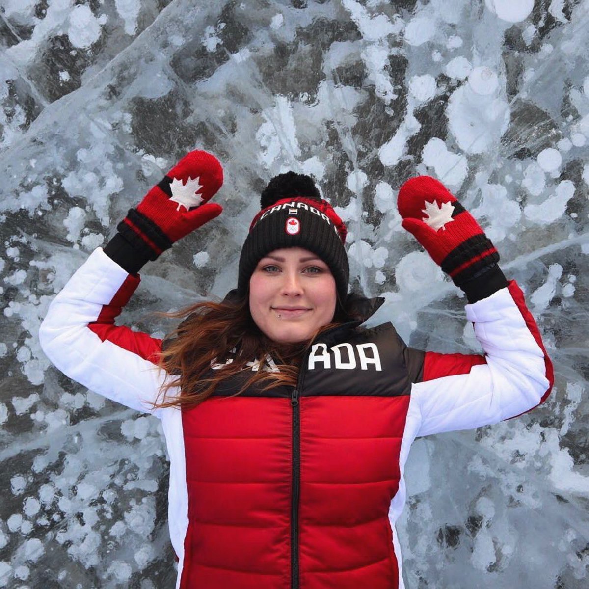 TeamCanada's tweet photo. #TeamCanada fans, are you ready to show us your 🧤?

#RedMittensDay returns this week on November 21st 🙌 https://t.co/HTtv9BTQZc