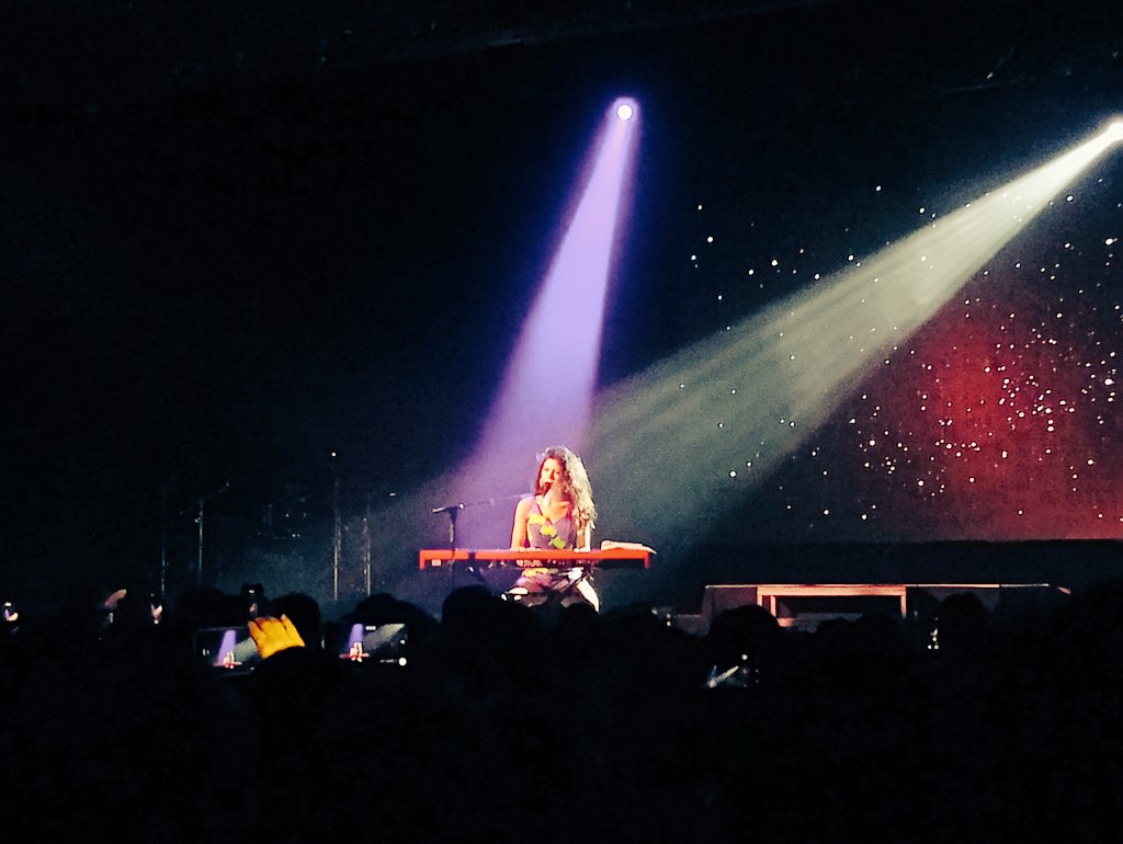 Marf_Miguel's tweet photo. And anywhere you go, you'll see, people are just like you and me... Ays, Marina en Madrid. 💃🎶🤸 @MarinaDiamandis #loveandfeartour #LoveAndFear https://t.co/KE83Hj2uol