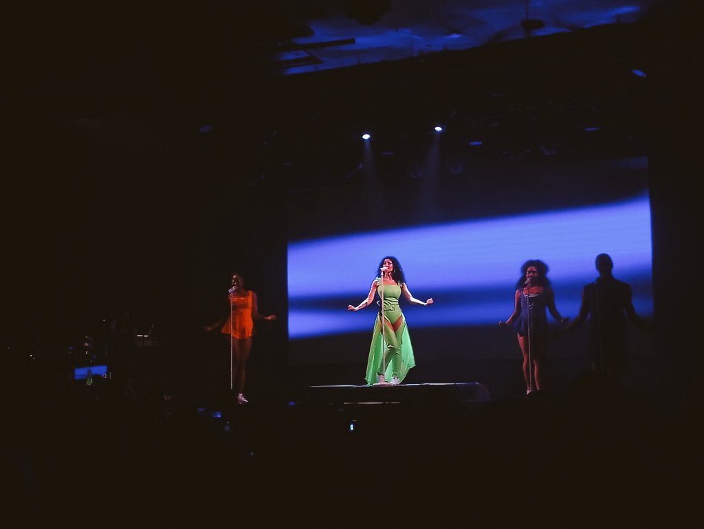 Marf_Miguel's tweet photo. And anywhere you go, you'll see, people are just like you and me... Ays, Marina en Madrid. 💃🎶🤸 @MarinaDiamandis #loveandfeartour #LoveAndFear https://t.co/KE83Hj2uol