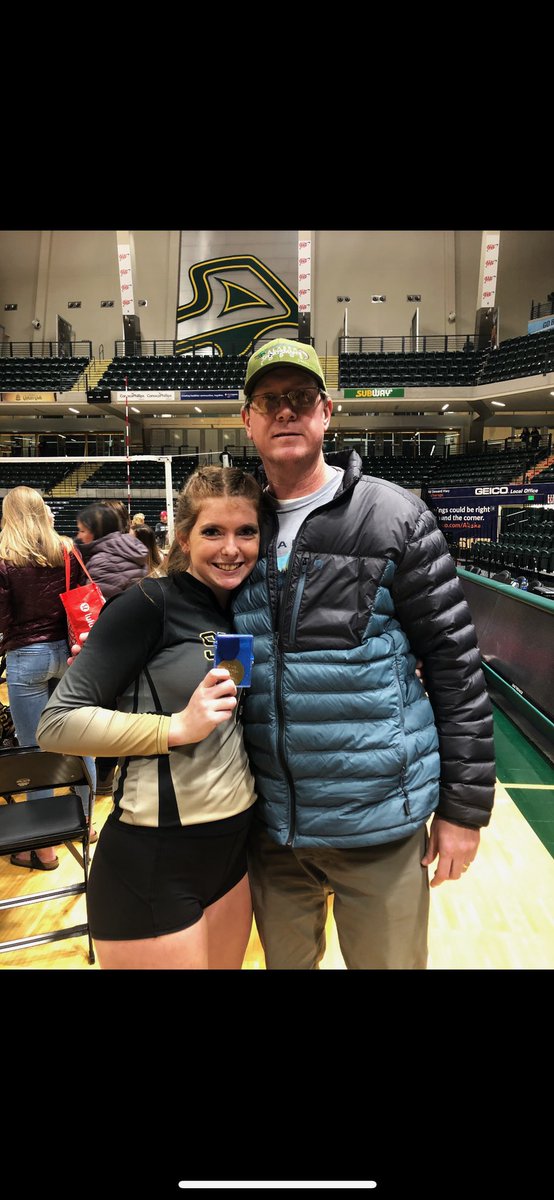 fabeck_brynn's tweet photo. My dad was recently diagnosed with cancer, and we have started a go fund me to help us out while we go threw this rough time. Any donations will help. Thank you!! https://t.co/3z0x18l3UX https://t.co/qP8Uzuog4G