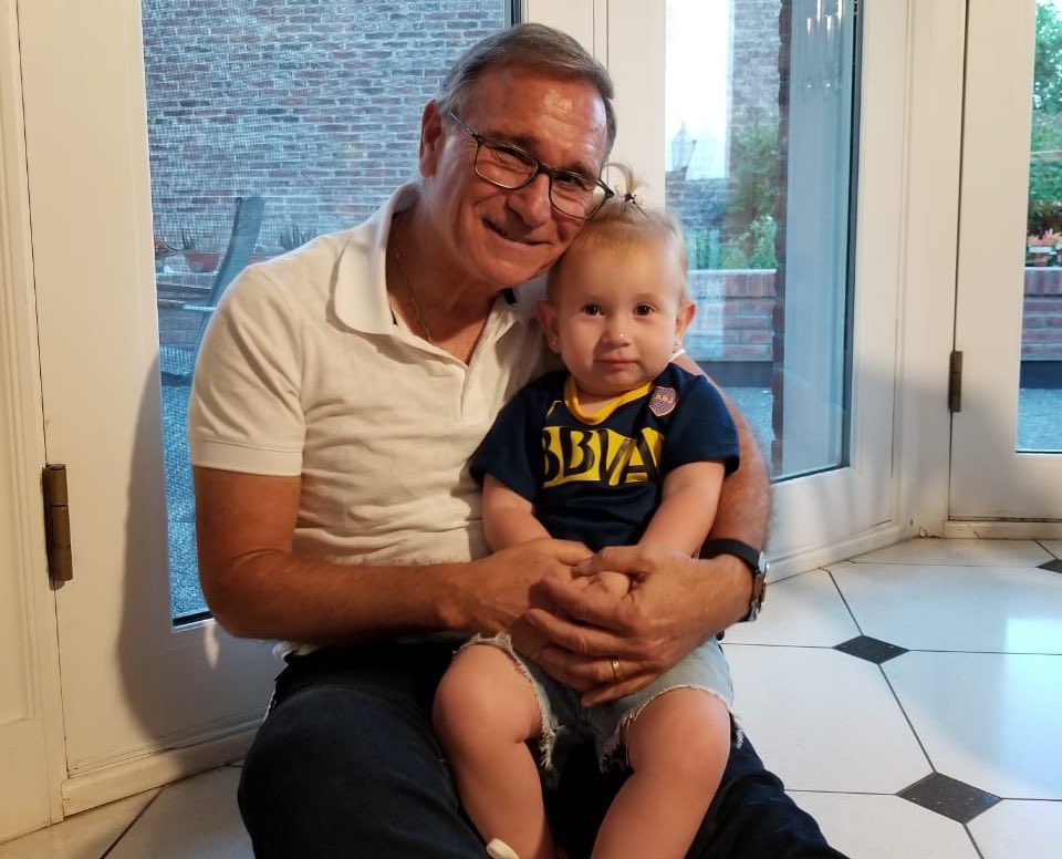 En Chacabuco, con ella...
Bien bostera como el abuelo 💙💛💙