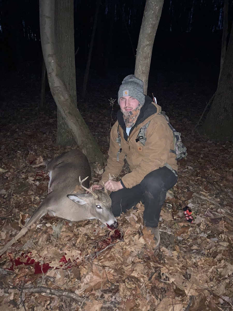 BradyFolk's tweet photo. Young slayer 🦌🏹 #7pt https://t.co/2Mb93HHI96