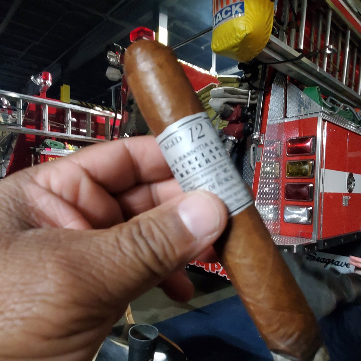 NocturnalCreatu's tweet photo. Play in the devils den..........time to smoke up. #pssita💨💨💨💨🔥🔥🔥 #firefighter🚒💨 #ems911 #cigarlifestyle #botl https://t.co/mHUW4OuV8s