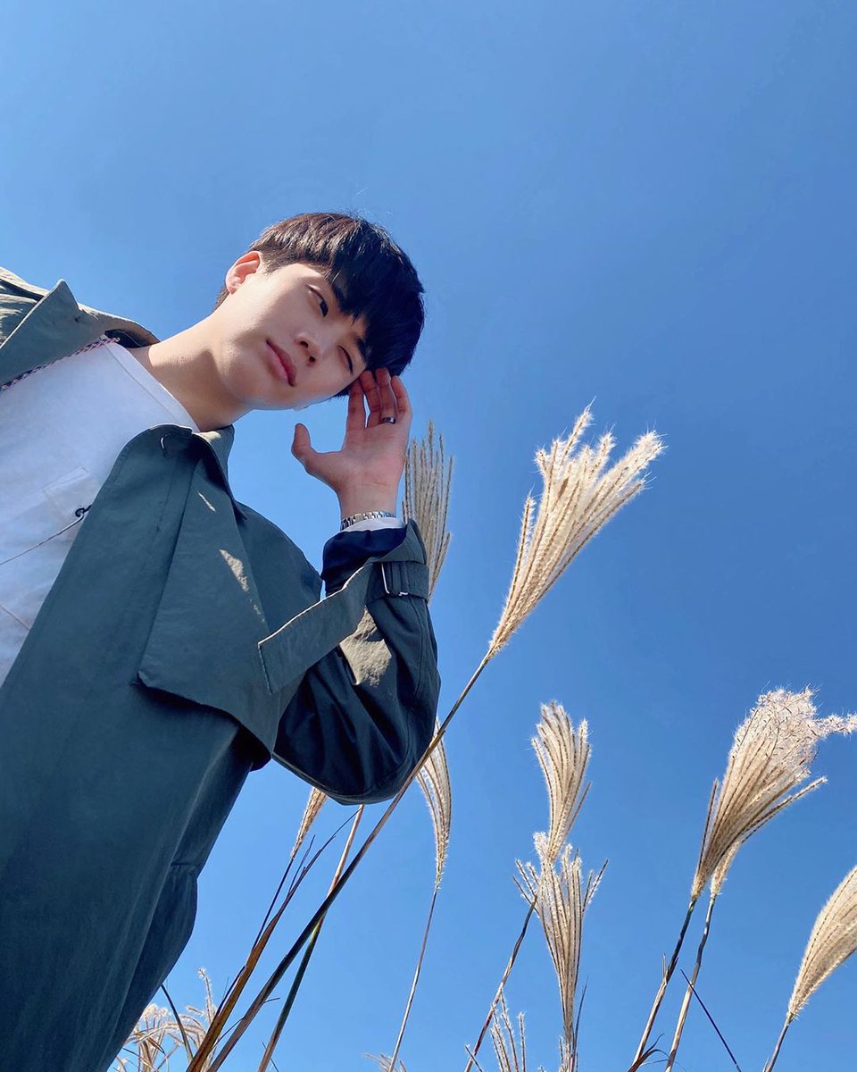 Insarin_'s tweet photo. Monday feeling🌾#อินสาริน #insarin #inpitar https://t.co/OQwPInkhS6