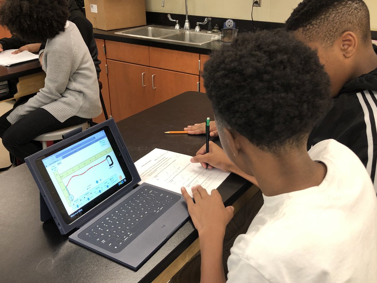 AmsCalloway's tweet photo. Invesitgating waves as we dive into a new topic. Students worked in pairs to develop a definition of amplitude and frequency. Fun to watch them work through what it is and what it isn’t. #tweetcher @AMSjackets @StarkvilleSD https://t.co/xQtJ3OxCVc