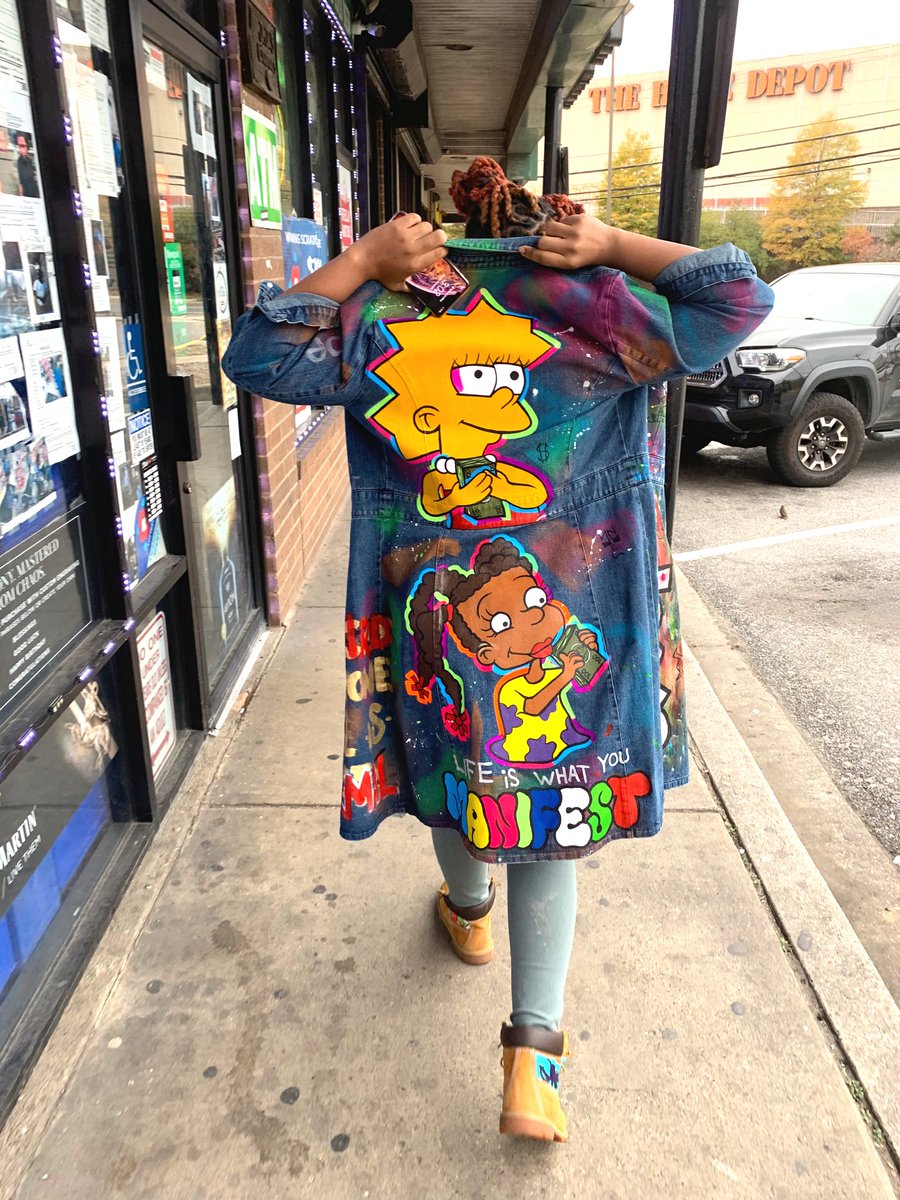 weirdartsociety's tweet photo. Fix Your Collar Before You Enter
Now, What’s Life...?
• Life Is What You Make It 🚫
• Life Is What You Manifest ✅
#LawOfAttraction #Manifest #LisaSimpson #SusieCarmichael #VibrateHigher #FashionArt #Graffiti #StyleBlogger #CustomTimbs #Locs #Model https://t.co/xo6uhYjuFK