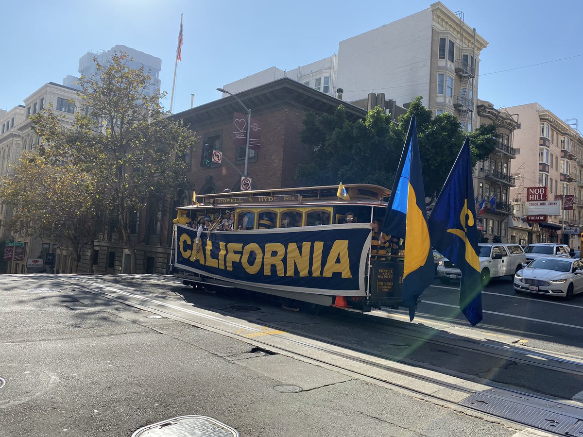 twhetzel's tweet photo. And we made it! Dreamforce 19! Marching bands on trolleys! What are you most excited to learn about? #DF19 #centric #centricconsulting @dburkhartsfdc @centric https://t.co/QUhFPV8gU5