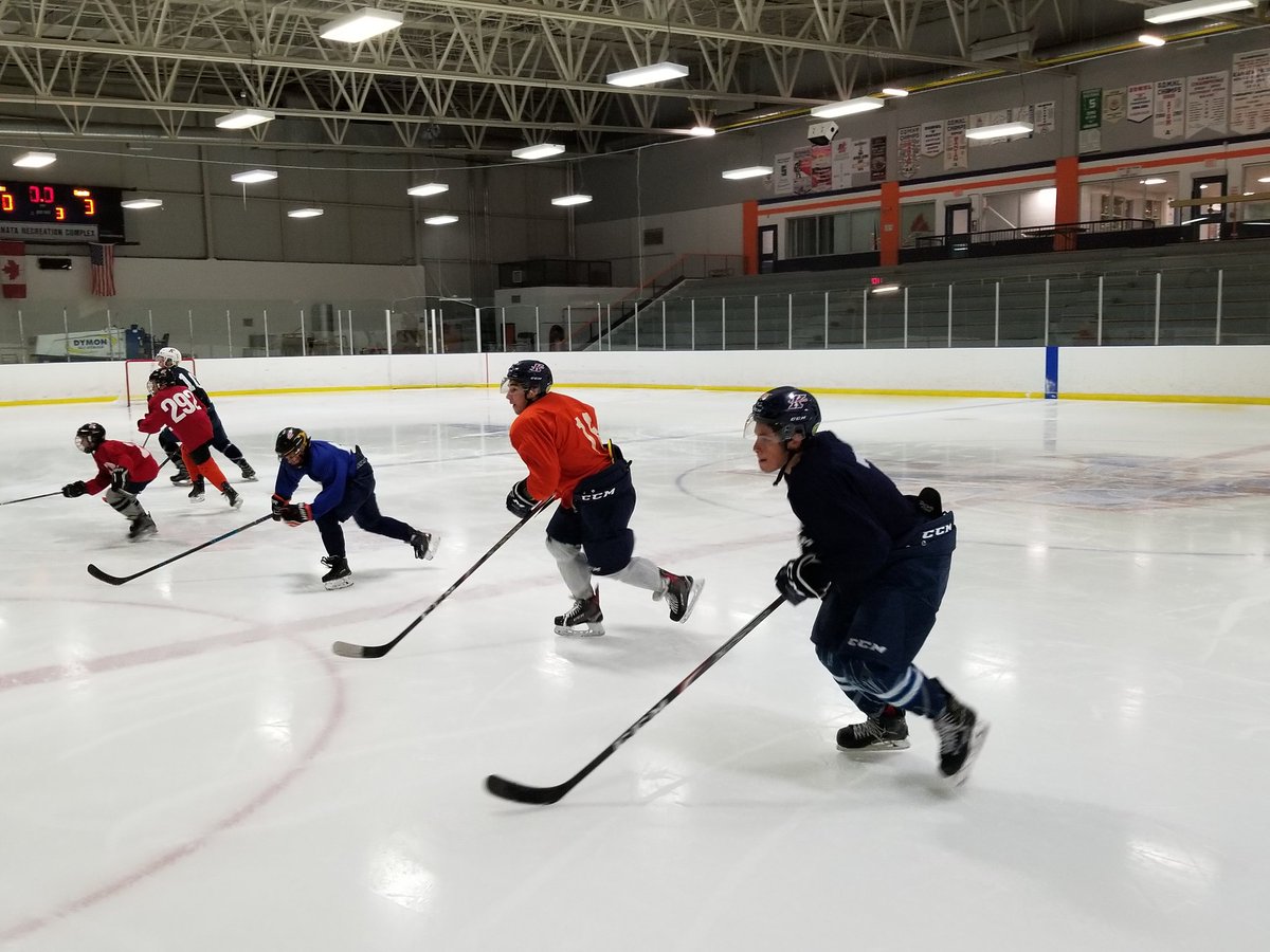 daniellopezmft's tweet photo. The @KanataLasers joined the Rep A Minor Peewee Blazers tonight at practice! The boys really enjoyed themselves. Thanks for coming out guys! @KMHANews https://t.co/MoZS8d2iME