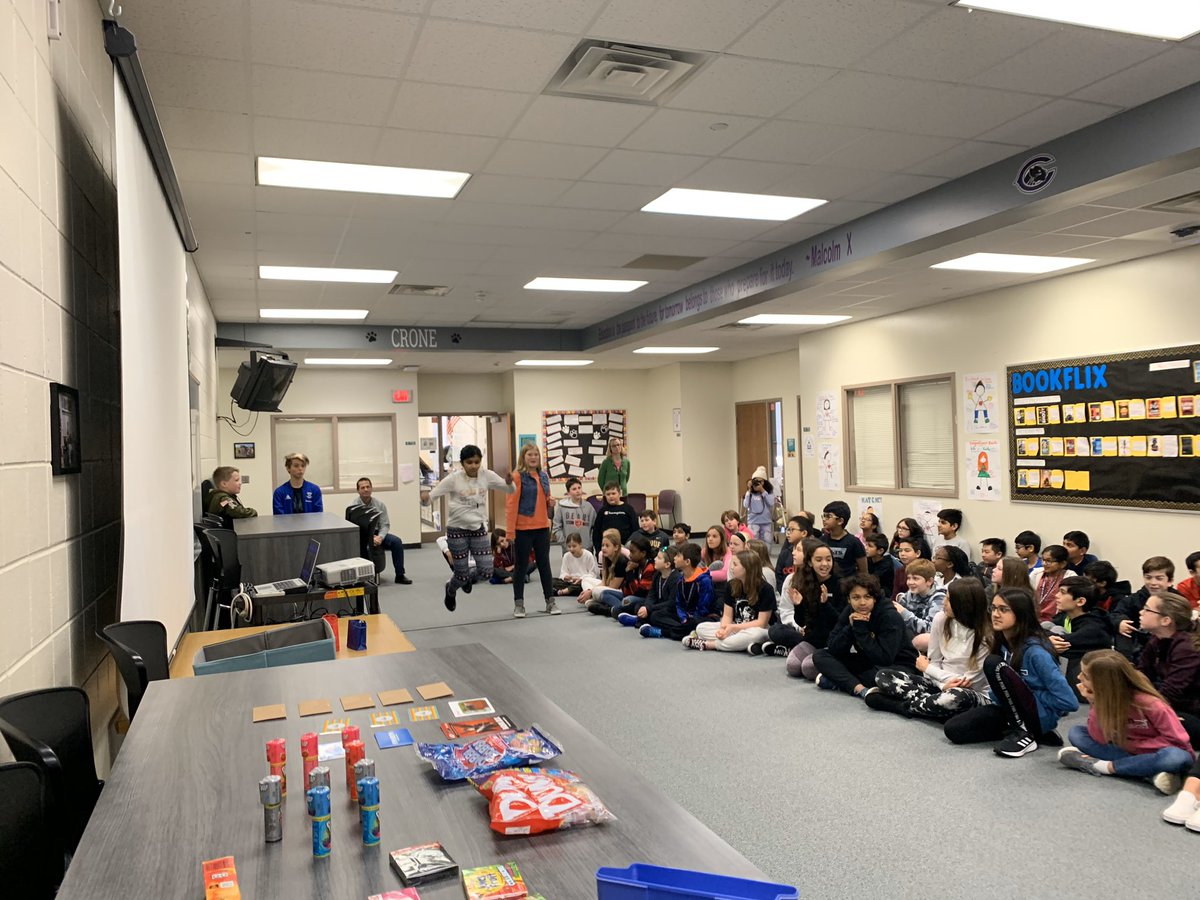 hollyherrera14's tweet photo. Team 6–1 had its multiplication jump competition at the November den meeting! Luke is the fastest on the team! Thank you to Mr. Karubas and Mr. Snyder for helping with the raffle. @CroneSchool https://t.co/milgOLi6Eh