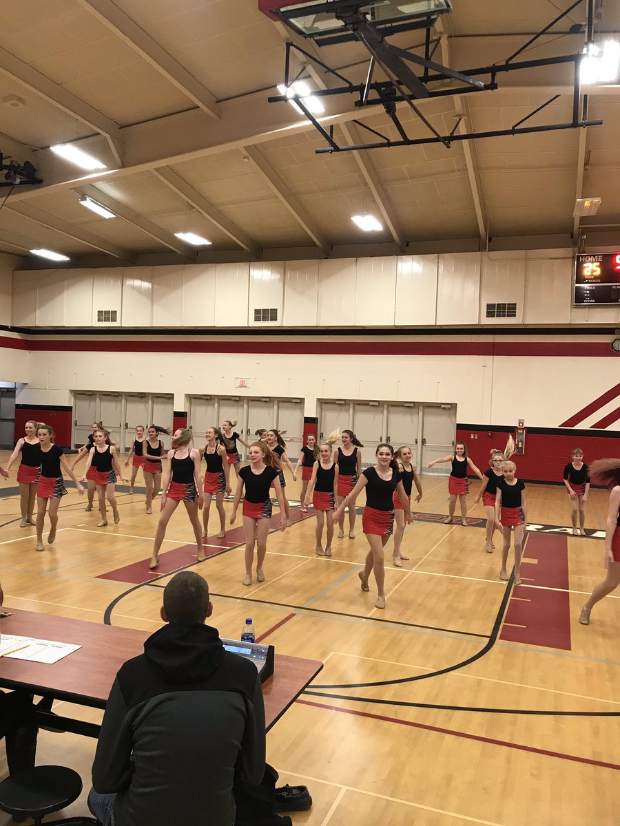 PCMS dance team representing tonight <a href="/PCSD_PCMS/">Pulaski Middle School</a> <a href="/PulaskiRedSea/">Pulaski Red Sea</a>