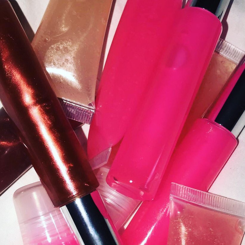 ff_essentials's tweet photo. 💋😍💋 https://t.co/AV2HagbfGd