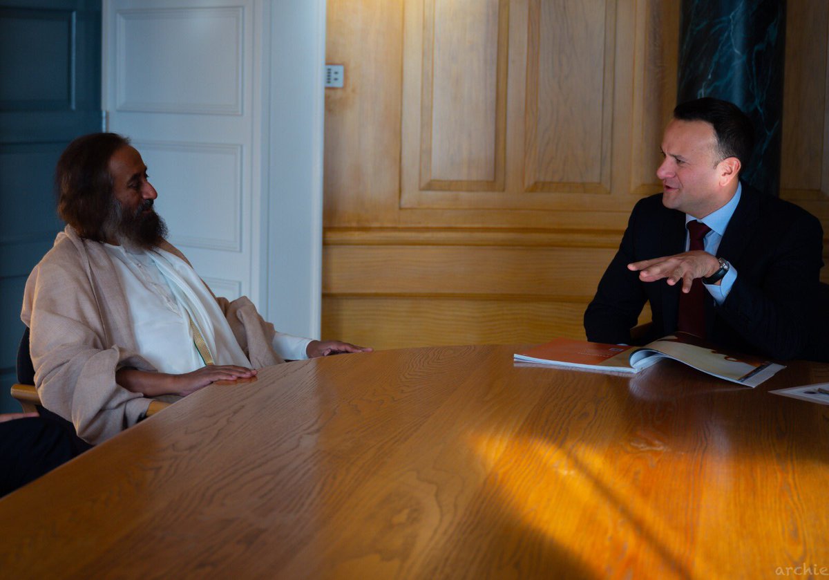 Gurudev's tweet photo. Met the honorable Prime Minister of Ireland, @LeoVaradkar and discussed with him various projects that @ArtofLiving can undertake in the country. https://t.co/DsfpEK9Lzs
