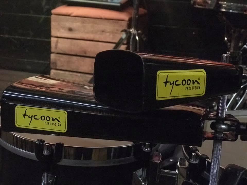 #PhotoOfTheDay
Black Powder Hand Hammered mountable #Cowbells
Photo by Charlie Chavez #TyconArtist
More info about our large variety of models of cowbells here:
tinyurl.com/qmaeft2
#MadeWithHeart