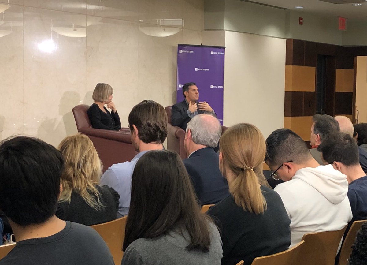 SustBizPartners's tweet photo. #sustainable #business: @DanielLubetzky of @KINDSnacks to @NYUStern business students: 
“in the future, a holistic sense of your role in the community will be table stakes for business.” @NYUSternCSB https://t.co/iUIsGV9aCg