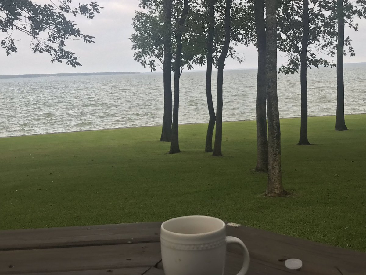 ReneMoses8's tweet photo. Spending time at my lake house with family is my happy place.#JESFamily#GratitudeChallenge https://t.co/22XJCt3eKv