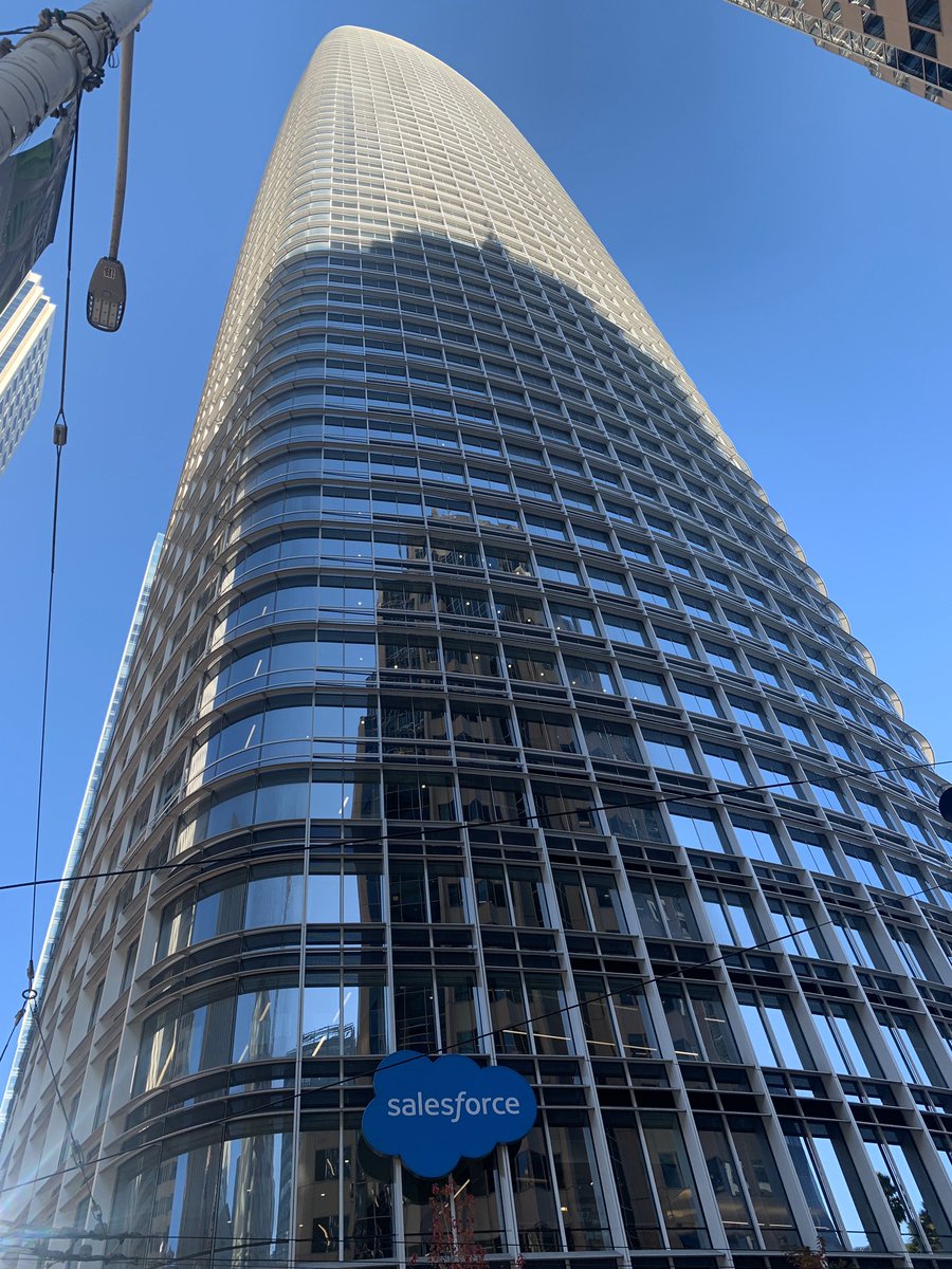 chamilmadusanka's tweet photo. MVP volunteer Program @ #SalesforceTower #CareerReadinessProgram for students and job seekers.. #MVPDiaries https://t.co/tCX1uUqxtk