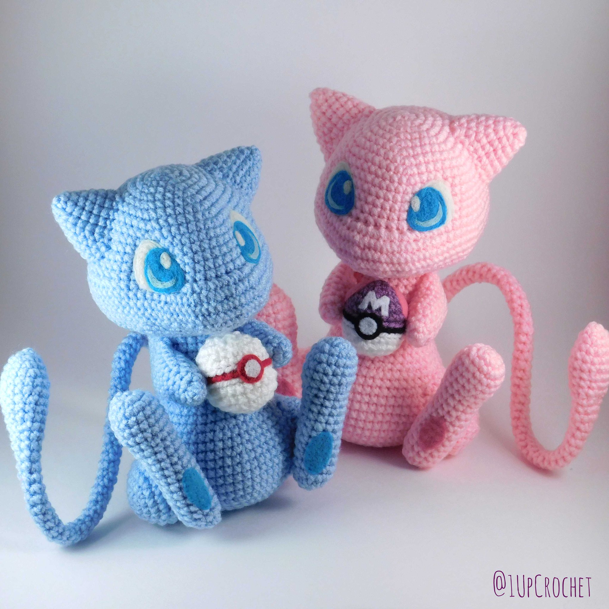 Uzivatel Ashe Na Twitteru Just Finished Up A Couple Of Mews The Pink One Is Already Sold The Shiny Mew Is Listed In The Shop With A Few Other New Finished