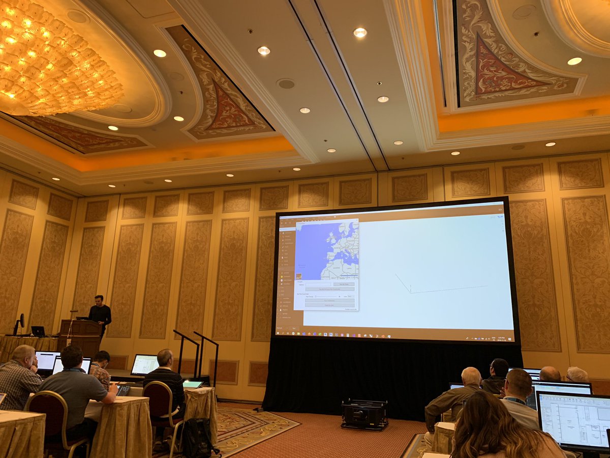 johntpierson's tweet photo. Now it’s time for #DynaMaps awesomeness from @data_shapes. #AU2019 https://t.co/IMaZhWb1Cd