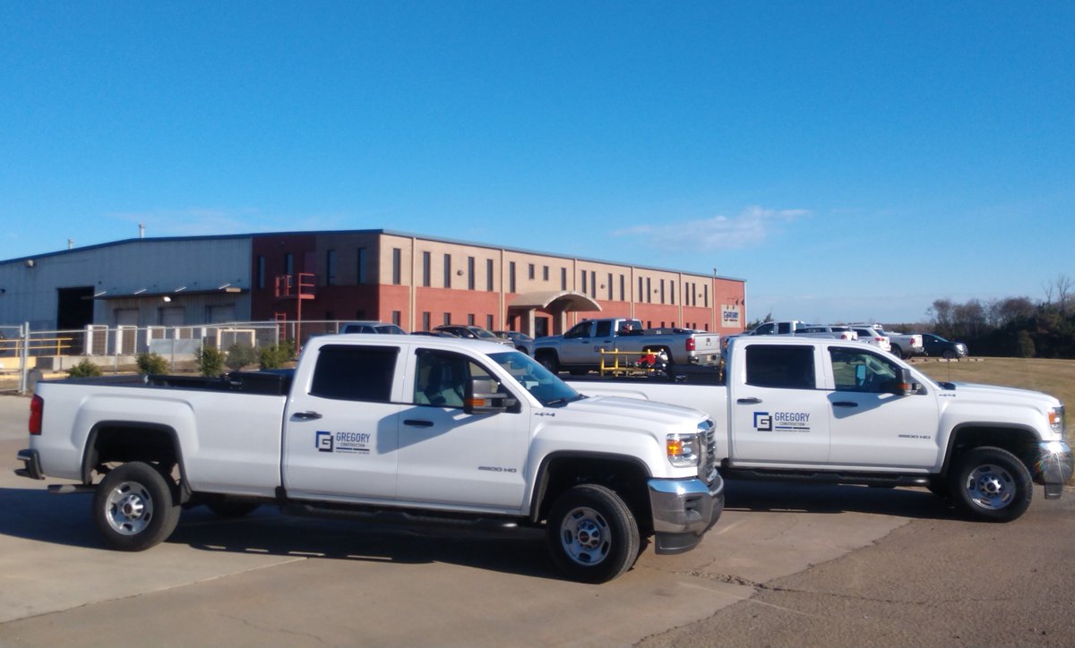 gregoryconst's tweet photo. Last week our shop team outfitted trucks 55 and 56! We are always providing our field team with new equipment and tools to make their work-life better! @GMC
#construction #structure #teamgregory #gregoryconstruction #siteconstruction #newtruck #newtoys #tools #truck #proud https://t.co/oFZYTnd137
