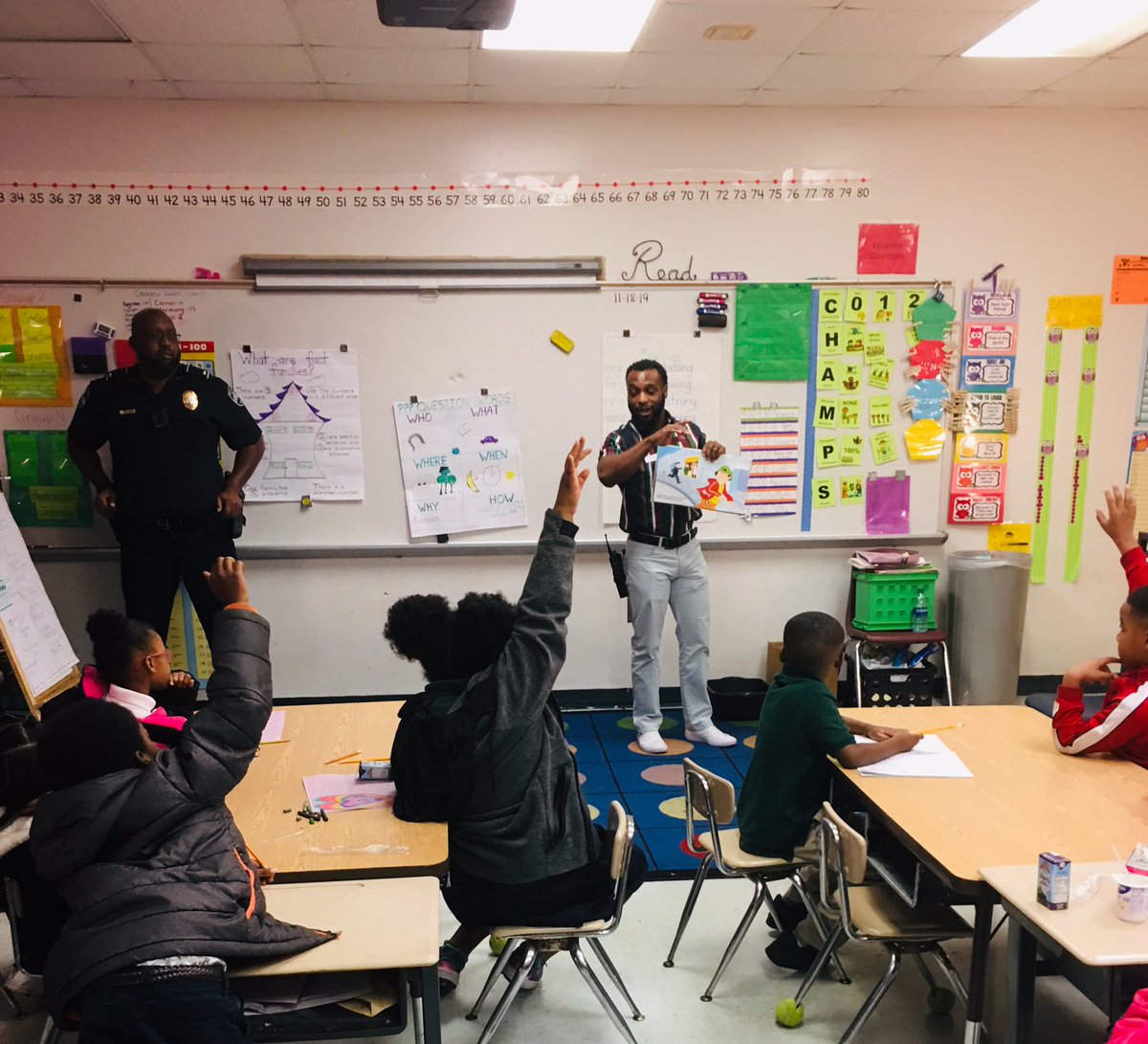 SOHLowScouts's tweet photo. Today we kicked off Literacy Week with REAL MEN that READ!! π Thank you to our volunteers for promoting LITERACY with our Scholars and motivating them to do their best on the MAP test. #OperationBeacon.. #WeareWISE..#ScholarsREAD. π¦ π https://t.co/2UAoapBN26