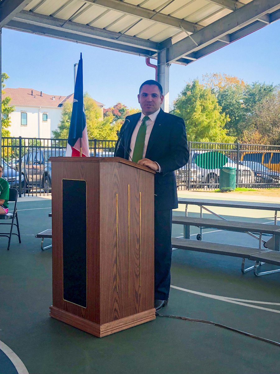 RepFletcher's tweet photo. #TeamTX07 member Erin attended the SPARK Park opening at Condit Elem. and even found her nephew busy at work.
These parks help kids flex their bodies and their minds—and build friendships along the way. Thank you to #TeamCondit, Kathleen Ownby, and the entire @CityOfBellaire. https://t.co/yHAw3MJyXt