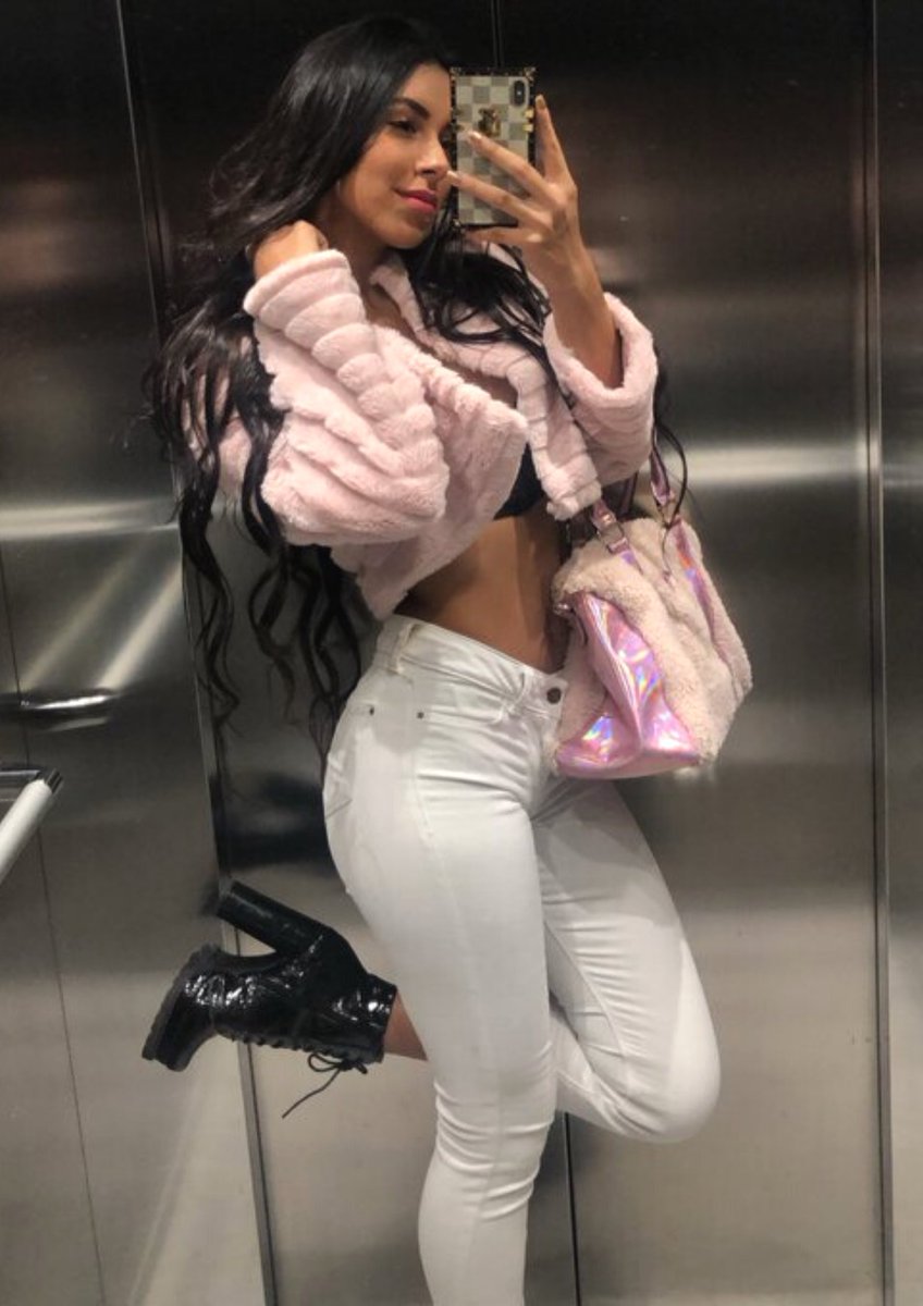 LynnWats0n's tweet photo. I'm so horny rn!
RETWEET if u wanna wanna trade nudes
Go add me on SnapChat: kitty.girl2222
 #ass #hoe #deepthroath #qrico #hot https://t.co/Vix8IxrvP5