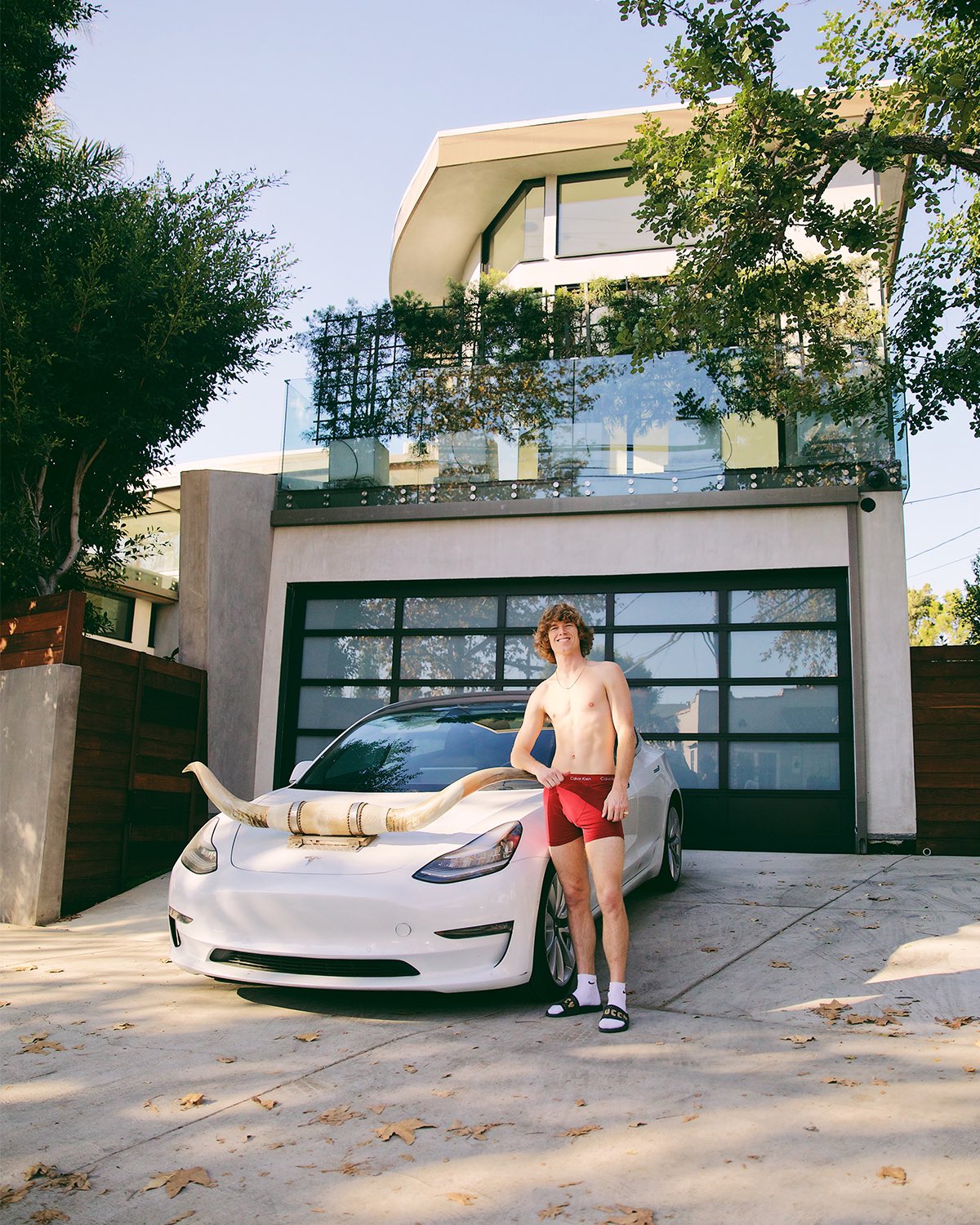 danny duncan on twitter finally bought a house in la love you guys and thanks for always believing in me couldn t have done it without you https t co rmvriwdawc twitter
