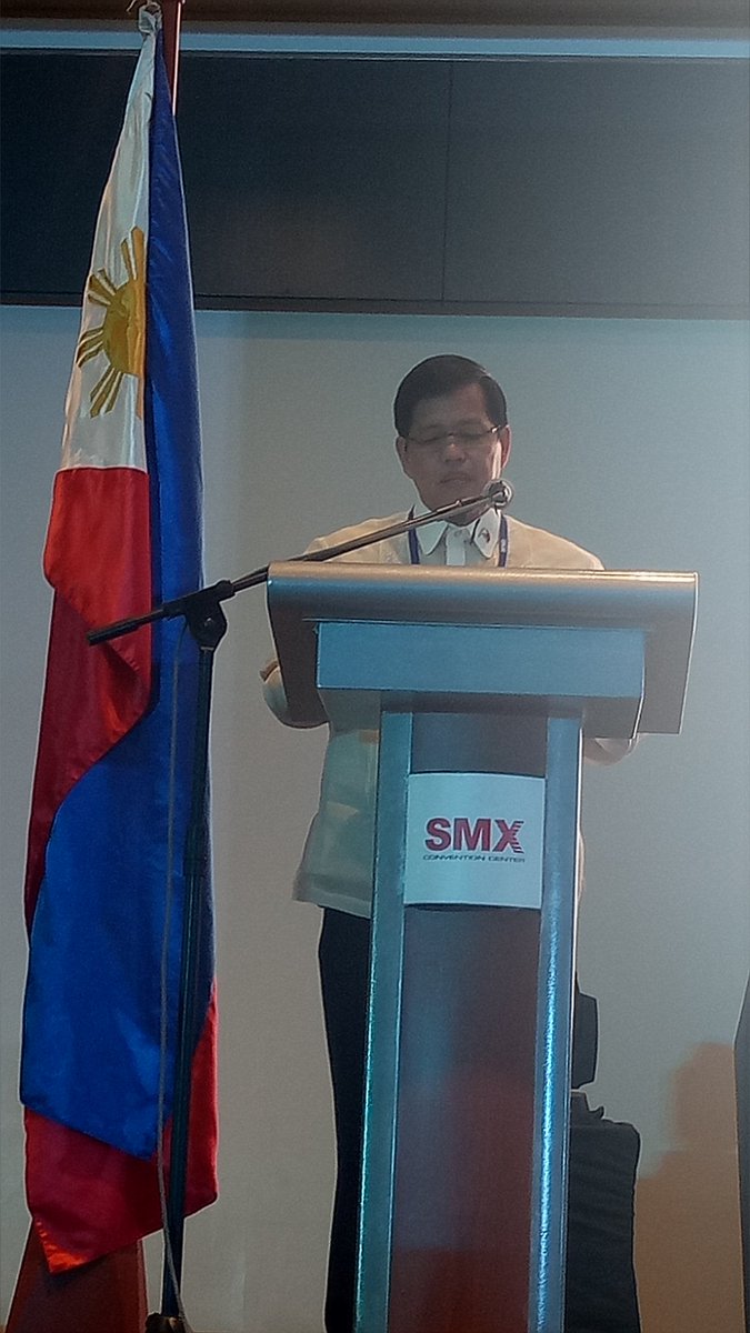 aldgreat's tweet photo. DSWD Secretary Rolando Joselito Bautista inspires the participants of #AkoParaSaBata International Confab by saying to the duty-bearers:set reasonable limits (to children), allow them to spread their wings, being nearby to provide guidance...be available for them.
#InspiredTeens https://t.co/f5v7zl9vj3