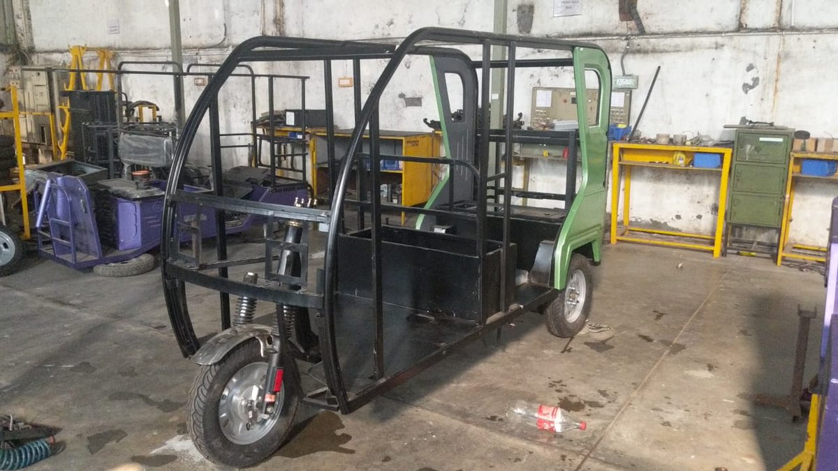 AnthonyOsibajo's tweet photo. Watch out BUGe (Electric Three Wheeler) in Nigeria soon. 100% BEV
#EV, #CleanMobility, #SmartMaaS
@GridlessAfrica
@toseennate @TonyOElumelu @TonyElumeluFDN @AfricanEAI @AfricanEuropean @BOINigeria @Sterling_Bankng @BankoleToba https://t.co/1MWIBMhHBn