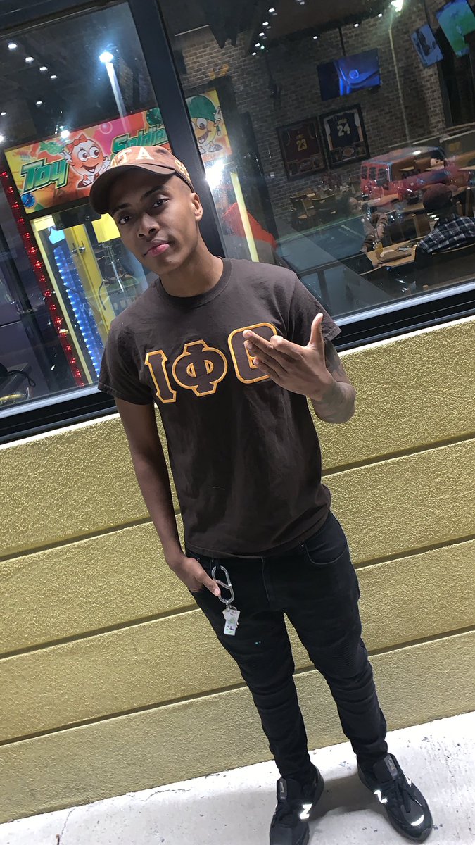 2xStan_'s tweet image. Tre Club EZ ⚡️ #IPhiT 🏹